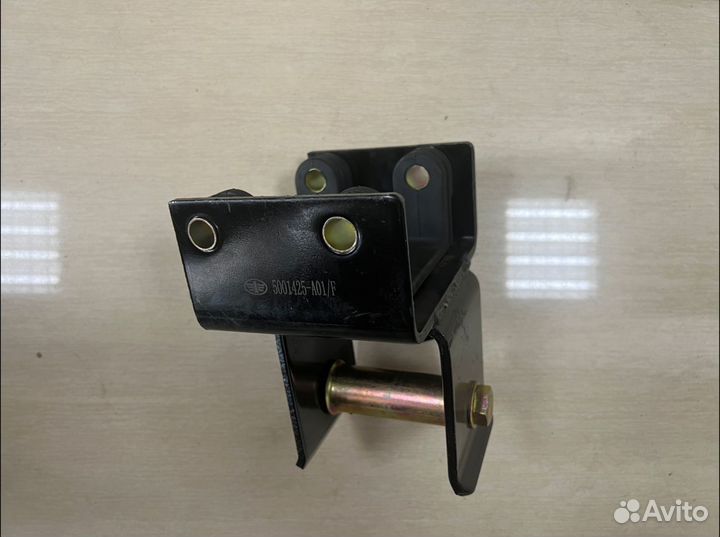 Кронштейн замка кабины J6 5001425-A01/F 5001430-А