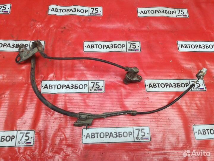 Датчик abs передний правый Toyota Ipsum ACM21W