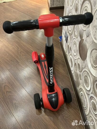 Самокат трехколесный kreiss с дымом