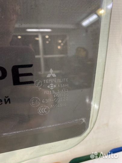 Стекло двери заднее левое Mitsubishi Outlander