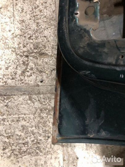 Дверь передняя правая Ford Focus 1 fyda