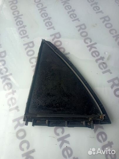 Стекло двери (форточка) заднее правое Toyota Corol