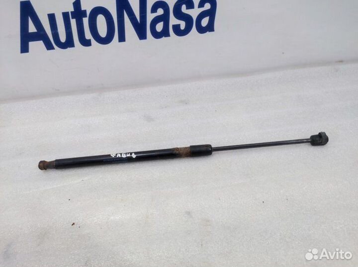 Амортизатор двери багажника Skoda Fabia 2007-2015