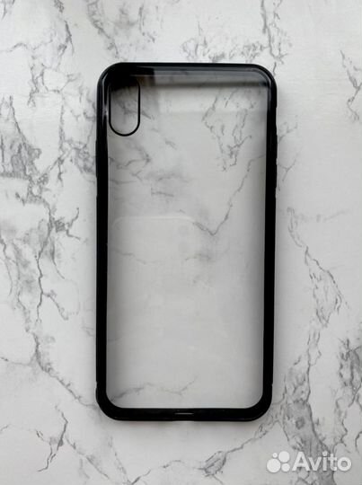 Чехол на iPhone