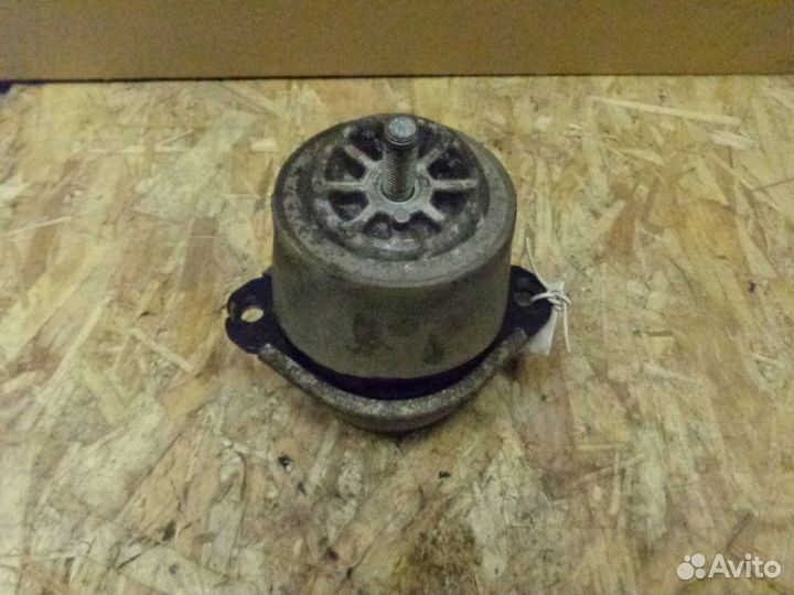 Подушка двс Volkswagen Touareg 7L BHK