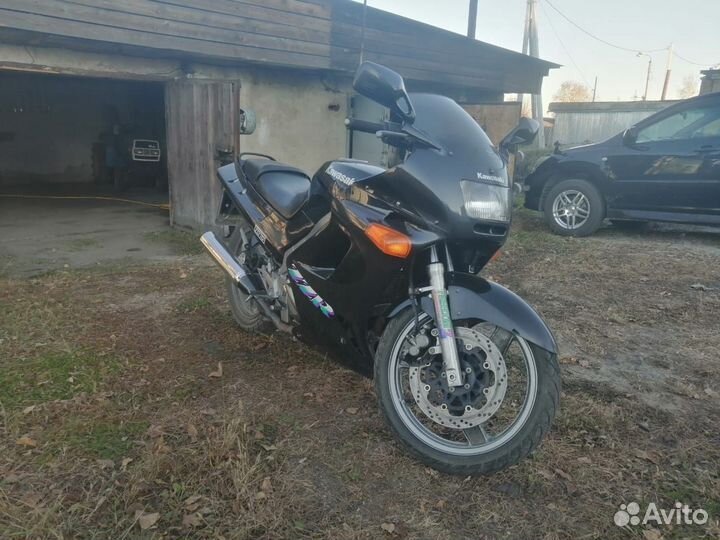 Kawasaki zzr 250