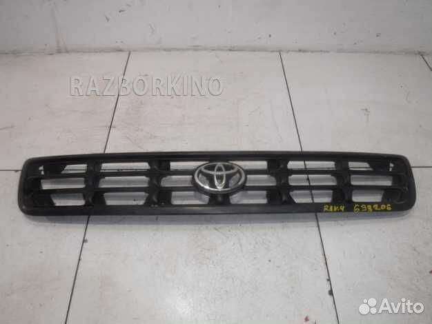 Решетка радиатора Тойота