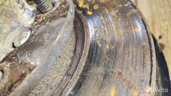 Кулак поворотный передний правый Hyundai Terracan