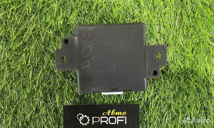 Блок управления парктроником Renault Duster