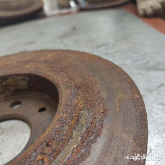 Тормозной диск передний левый Renault Logan K7J