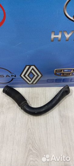 Патрубок воздушного фильтра Renault logan