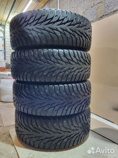 Yokohama Ice Guard IG20 285/60 R18