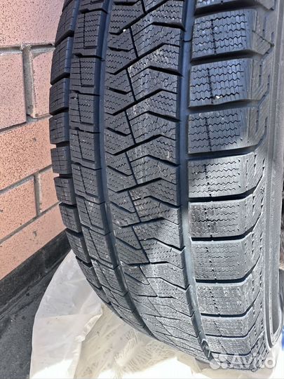 Pirelli Formula Ice 225/65 R17