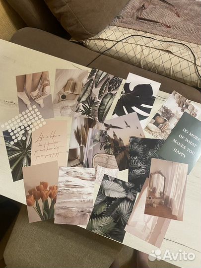 Открытки в бежевых и зеленых цветах