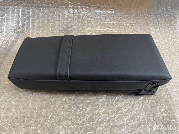 Подлокотник Chevrolet Epica 2007 - 2008