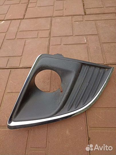 Накладка противотуманной фары Chevrolet Cruze