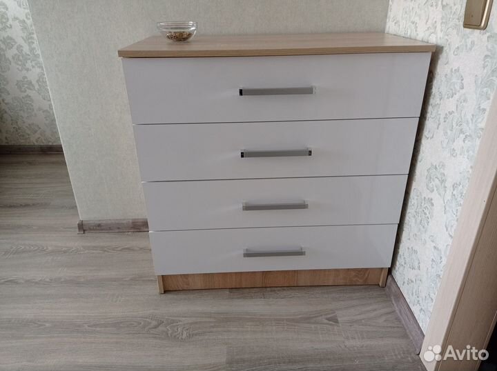 Комод с ящиками под телевизор