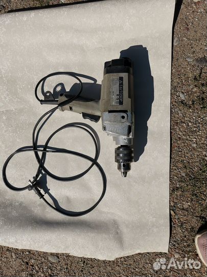 Машина сверлильная