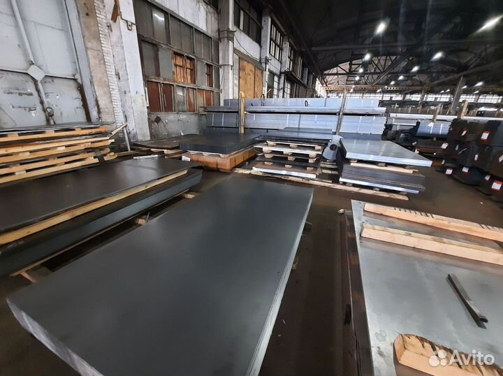 Лист горячекатаный с чечевичным рифл. 3х1250х2500