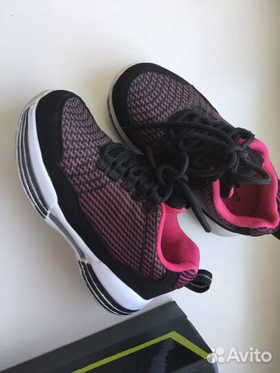 Кроссовки для девочки