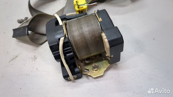 Ремень безопасности Volkswagen Transporter 5, 2004