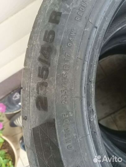 Continental AllSeasonContact 235/45 R17 и 235/45 R17