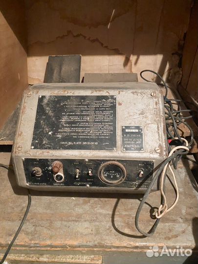 Щит питания. K131.37 20.000 U 220 / 12 B