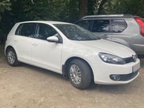 Volkswagen Golf 1.6 AMT, 2011, 65 000 км, с пробегом, цена 1 090 000 руб.