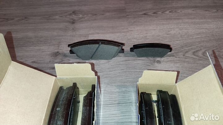 Тормозные колодки перед,зад HI-Q Корея