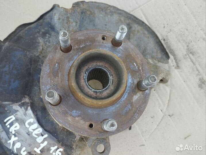 Поворотный кулак передний правый Kia Ceed 1