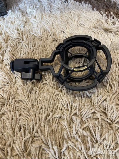 Держать для микрофона пластиковый