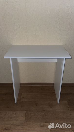 Письменный стол