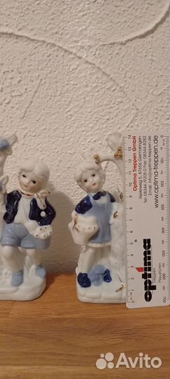 Немецкий фарфор. Статуэтки мальчика с девочкой