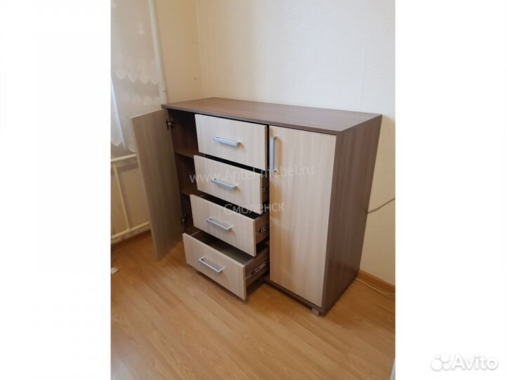 Комод с дверцами