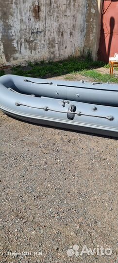 Лодка кайман 330