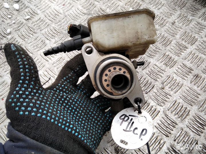 Цилиндр тормозной главный Ford