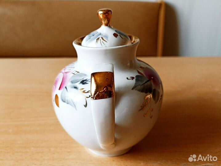 Чайничек миниатюрный заварочный. Фарфор. СССР
