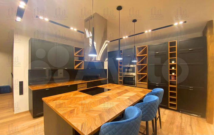 3-к. квартира, 135 м², 6/6 эт.