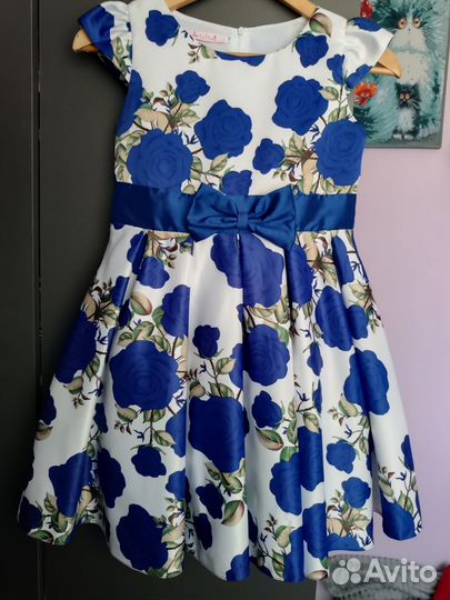 Нарядное платье для девочки 140-146