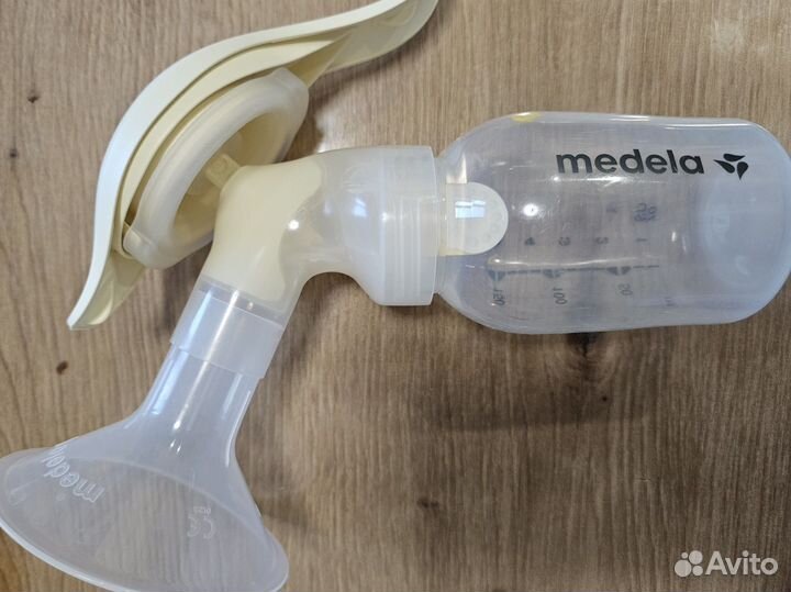 Молокоотсос medela ручной медела