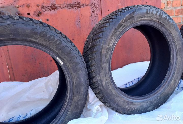Goodyear Ultragrip Ice Arctic 205/55 R16