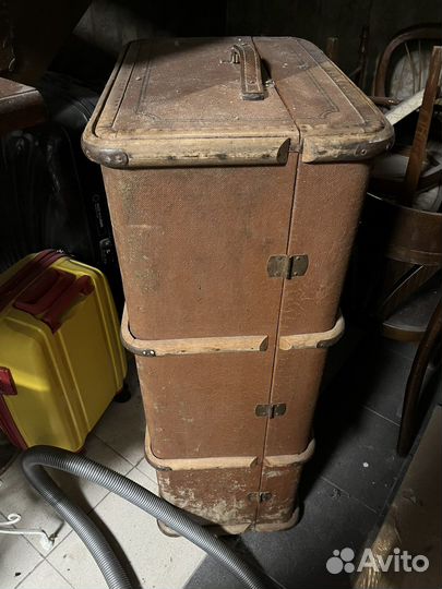 Антикварный немецкий каретный сундук чемодан