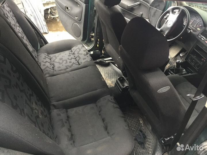 8 В наличии салон на Volkswagen Golf 4