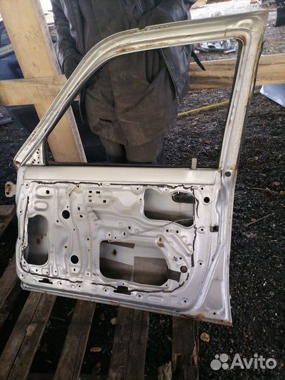 Дверь передняя правая левая ZX Admiral