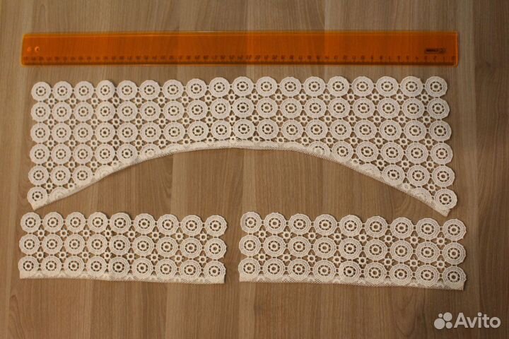 Кружевной воротник и манжеты