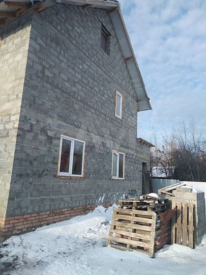 Дом 170 м² на участке 6 сот.