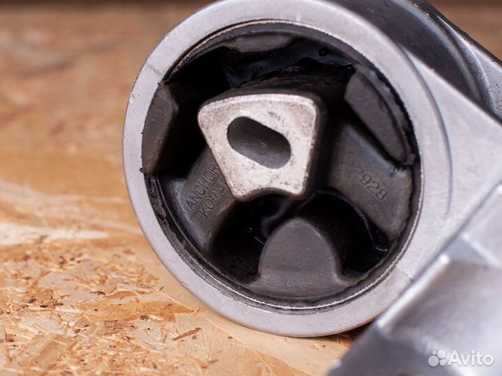 Опора двигателя передняя Dodge caravan 2001 - 07