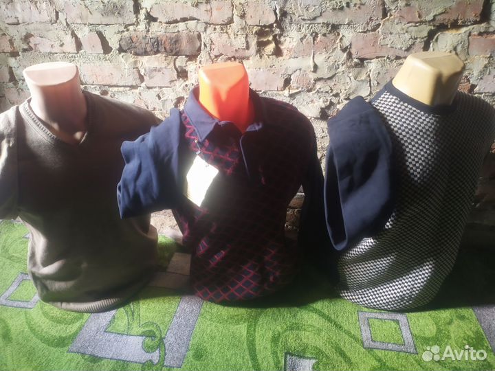 Новые свитера и брюки