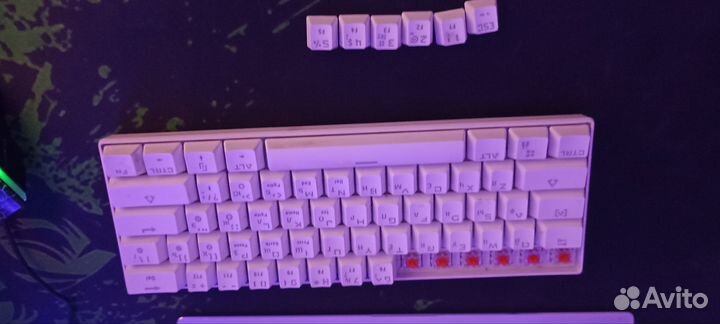 Механическая клавиатура 60 процентов белая