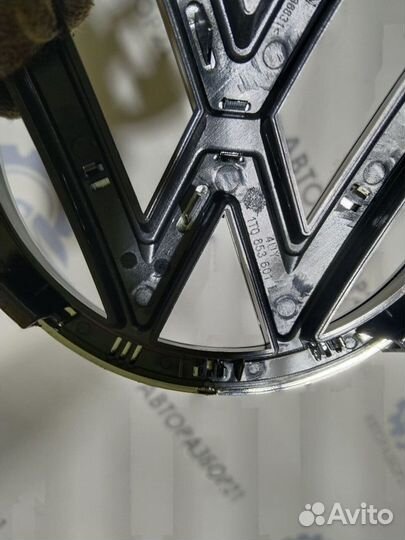 Эмблема передняя VW Touran (2011-2015)